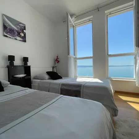 Luxury Four Star Apartment