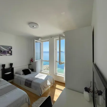 Luxury Four Star Podstrana
