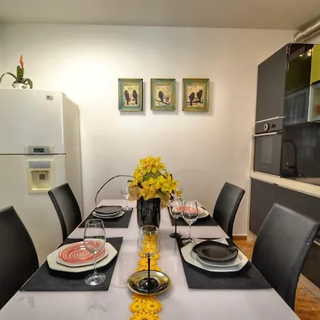 Apartment Luxury Four Star *